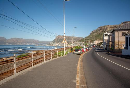 Dalebrook Cottage in the heart of Kalk Bay - image 44