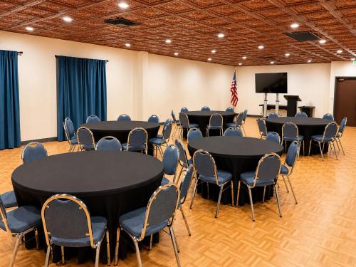 Rocky Mountain Hotel & Conference Center - image 33