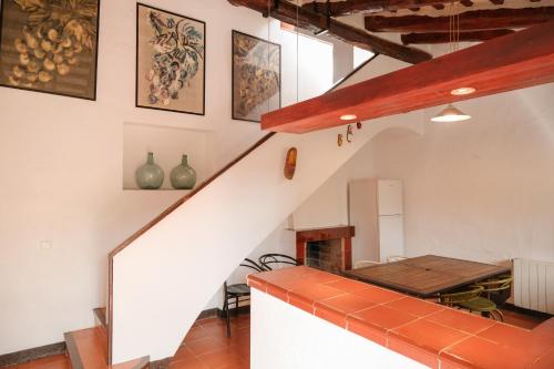 Masia Olivera in Can Cartro