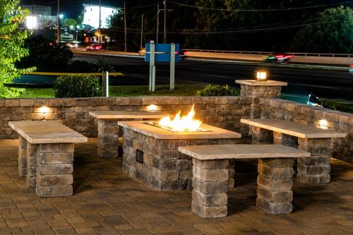 Days Inn by Wyndham Apple Valley Pigeon Forge/Sevierville - image 29