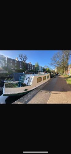 Camden Canal Boat – khách sạn tại Camden