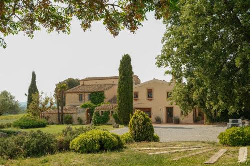 Masia Olivera in Can Cartro