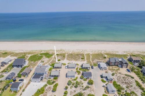 Seaside Serenity with Private Beach Access - image 2