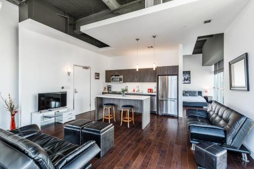 1BR Furnished Apartment in Hollywood - Walk of Fame apts in Los Angeles, USA