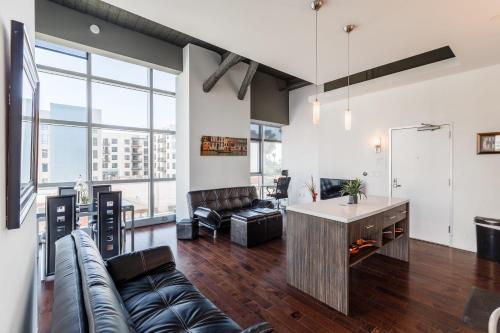 1BR Furnished Apartment in Hollywood - Walk of Fame apts in Los Angeles, USA
