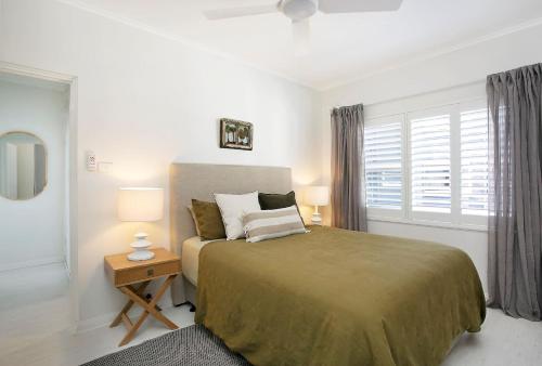 Avalon Beachside Apartment Pool Beach Access in Northern Beaches