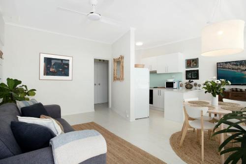 Avalon Beachside Apartment Pool Beach Access in Northern Beaches