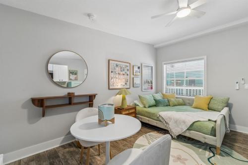 Wave Resort Madeira Beach Florida Studio 2 w Pool in Madeira Beach