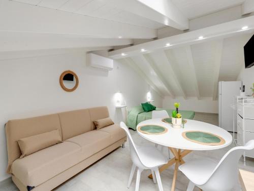 Attic studio, with air conditioning