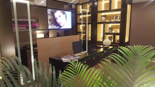 Dominic Smart & Luxury Suites - Republic Square - image 13