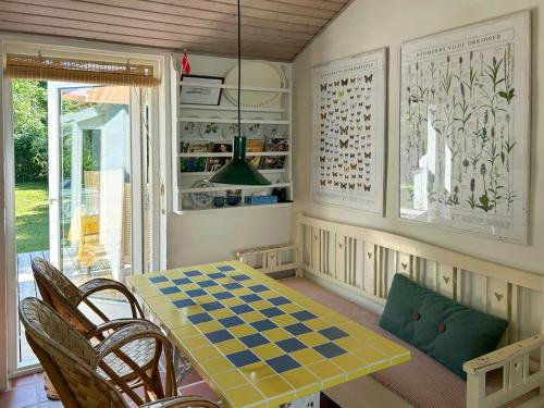 Buitenkant, Summerhouse In Southern Style Close To Beach in Vaeggerlose
