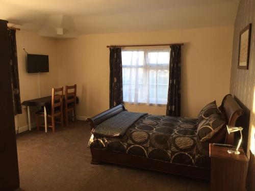 Brookfield Hotel - image 2