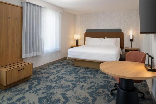 1 king bed, 1 sofa bed