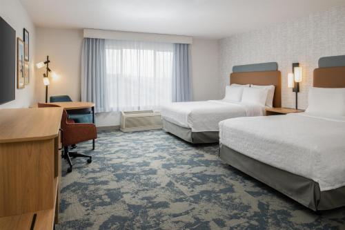 Hampton Inn & Suites Redding - image 41