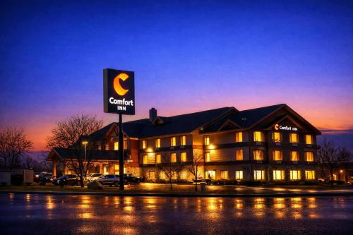 Exterior view, Comfort Inn Owatonna near Medical Center in Owatonna (MN)