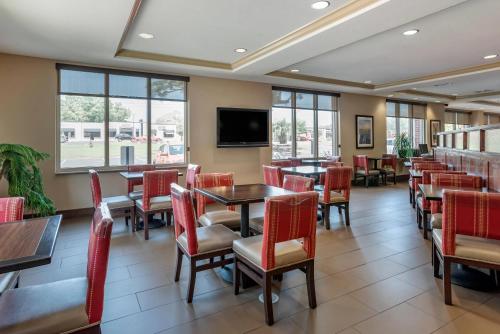 Comfort Suites Biloxi/Ocean Springs - image 35