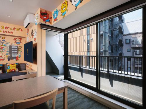 room detail thumbnail 1