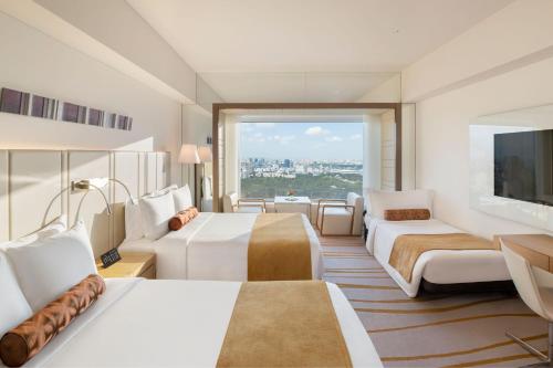 2 twin beds