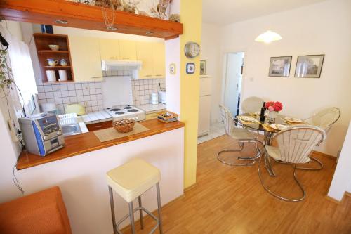 virtuve, Apartment Zrinka in Ist
