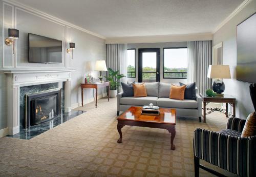 Omni Shoreham Hotel - image 26