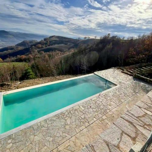 外部景觀, Luxury Cloud-Level Villa Near Roccaverano in 羅卡韋拉諾