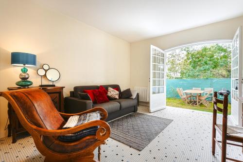 2 bedrooms, 3 beds