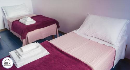 2 twin beds