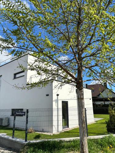 Haus mit Garten bei Wien in Langenzersdorf, Österreich