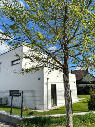 Haus mit Garten bei Wien in Langenzersdorf, Österreich
