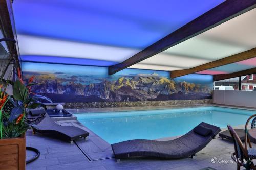 Swimming pool, Hotel L'Equipe in Morzine City Center