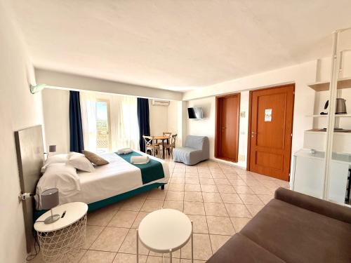 Quadruple Room with Lake View