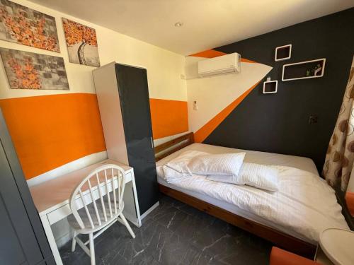 Studio - Parking - Garden - WiFi - Sleeps 2 – khách sạn tại King's Hedges