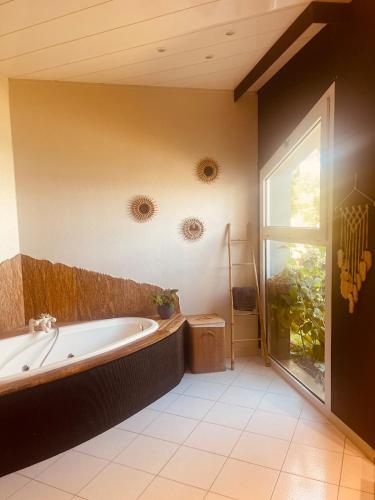 Villa with pool in Chauvigny (Poitou-Charentes)