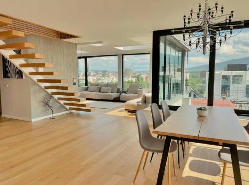 360 Stunning View 2 Floors Penthouse 3BD 2BA, Sofia