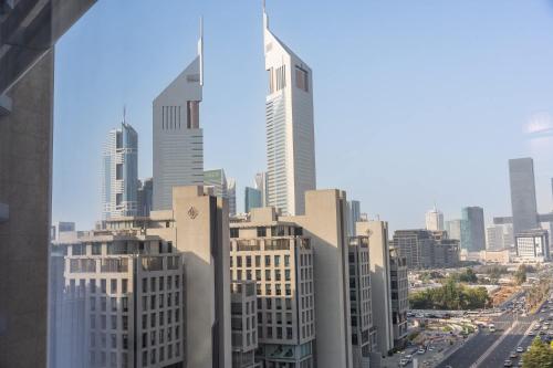 Free housekeeping visits during your stay - StayShort - Extravagant Studio in DIFC with Skyline Views, Dubai