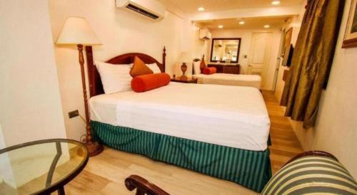 Dreamwave Beach Resort Puerto Galera in Puerto Galera
