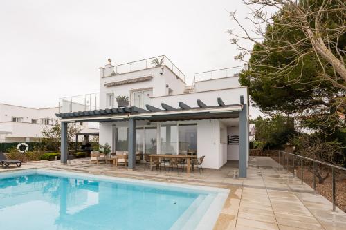V196 Villa Brisas