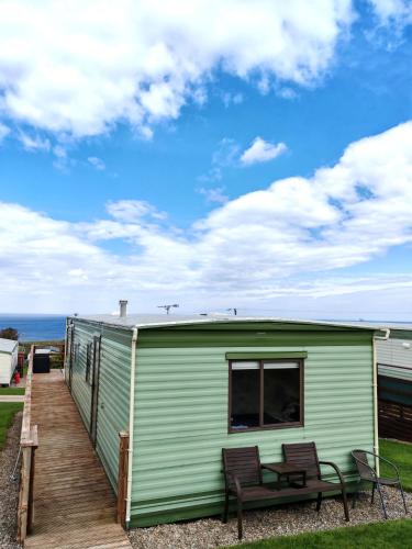 Зовнішній вигляд готелю, 65 Wester Bonnyton with Stunning Sea Views in Макдафф