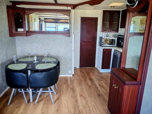 Зручності, 65 Wester Bonnyton with Stunning Sea Views in Макдафф
