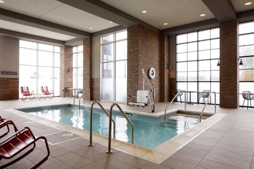 泳池, 波士頓伯靈頓亞齊酒店 (Archer Hotel Boston/Burlington) in 伯靈頓 (MA)