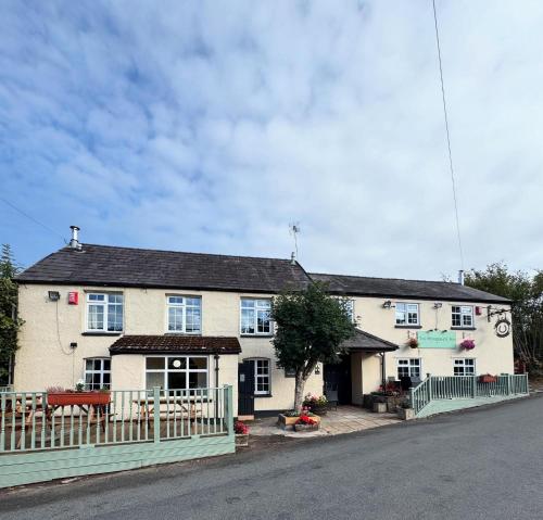 . The Horseshoe Inn