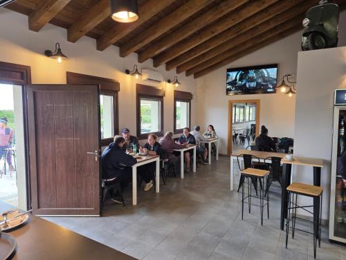 ALBERGUE LA VESPA Hostel & Bar in Torres Del Rio