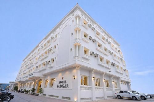 Hotel Yadgar