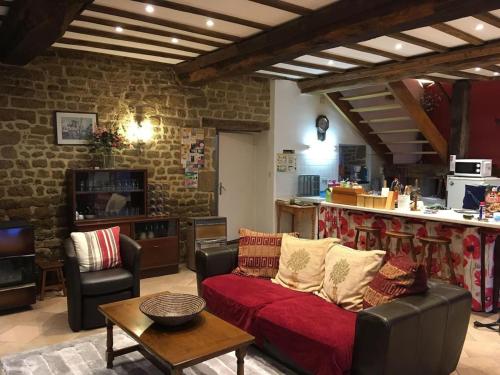 virtuve, Charming Countryside Cottage Escape in Louvigne-du-Desert