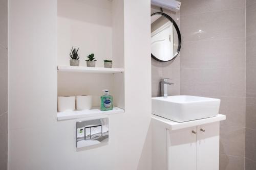 BnBNova - 1BR - The Heart of Fitzrovia - image 2
