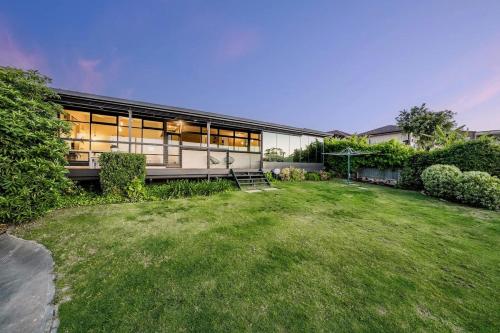 Braeside View a coastal haven for families and couples in Seacliff