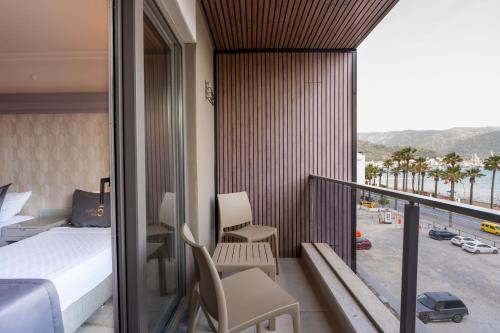 balkon/terras, FIFTY5 Suite Hotel in Marmaris
