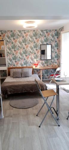 Studio cosy déco tropicale - 10 min gare & centre à pied