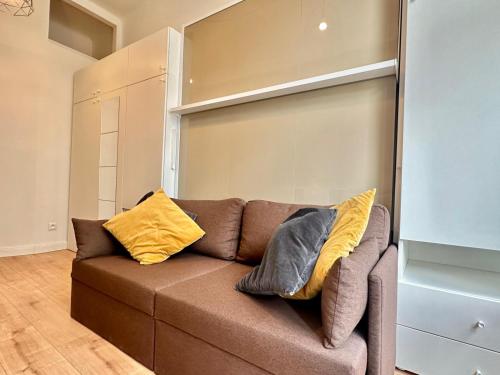 Hermanova residence apartment - image 7