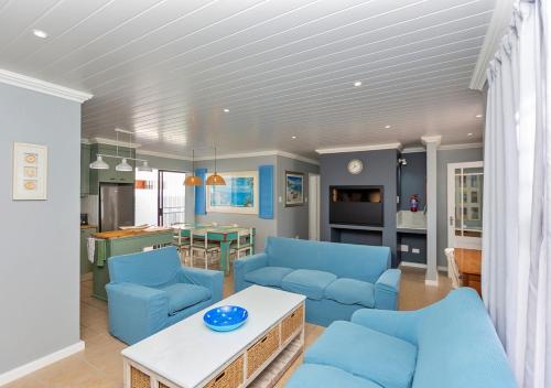 Helios House - image 3